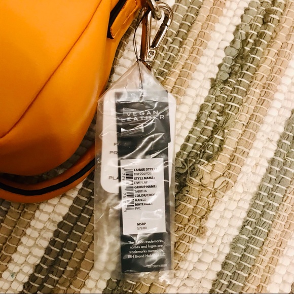 Tahari ‘Mango Tabitha’ clutch/crossbody/shoulder vegan leather. NWT - Picture 14 of 16